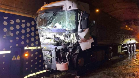 Kocaeli'de Tünel İçi Trafik Kazası