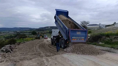 Selendi-Kula Yolu Yeniden Açıldı