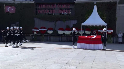 İstanbul'da Şehit Polis Memuru İçin Tören