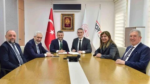 Eğil'de Yüzme Havuzu Protokolü İmzalandı