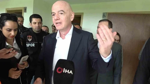 Gianni Infantino İran Milli Takımı ile Görüştü