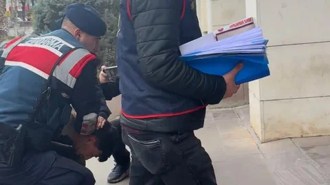 Manisa'da Aile Katliamı Şüphelisi Tutuklandı