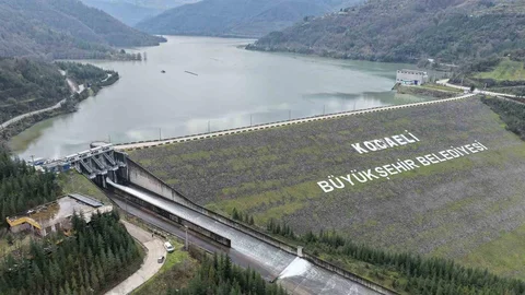Kocaeli’nin Fazla Suyu Sapanca Gölü’ne Aktarılıyor