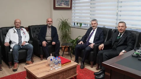 Trabzon Valisi Şahin Hastaneyi Ziyaret Etti