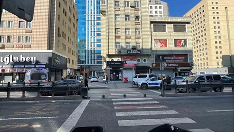 Motosiklet Çarpması Sonucu Yaya Yaralandı