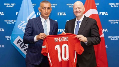 FIFA Başkanı Infantino'dan Türkiye'ye Tebrik Mesajı