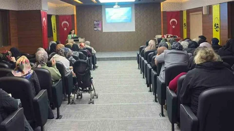 Bayburt’ta Kadınlara Menopoz Eğitimi Verildi