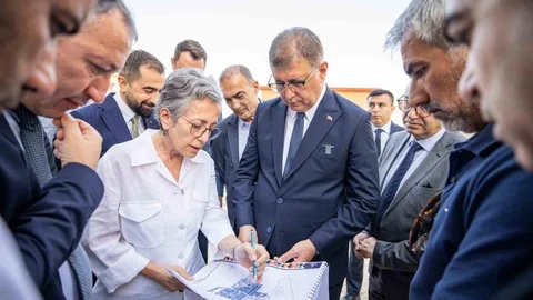 İzmir'de Hizmet Töreni Düzenleniyor