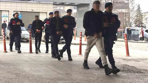 Bursa'da Hırsızlık Şüphelileri Yakalandı