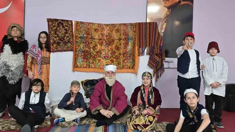 Minik Yetenekler Tiyatroda Büyüledi