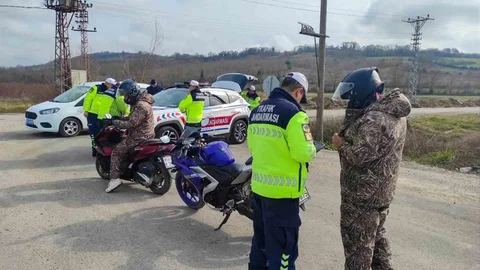 Sinop'ta Motosiklet Denetimleri Sürüyor