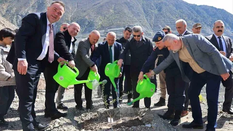 Artvin'de Butko Zeytini Fidanı Dikimi Yapıldı