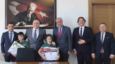 Aydın'da Öğrencilere Teşekkür Belgesi Verildi