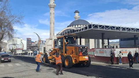 Kars'ta Şehir İçi Yollar Yenileniyor