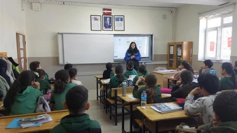 Niğde'de Öğrencilere Güvenlik Eğitimi