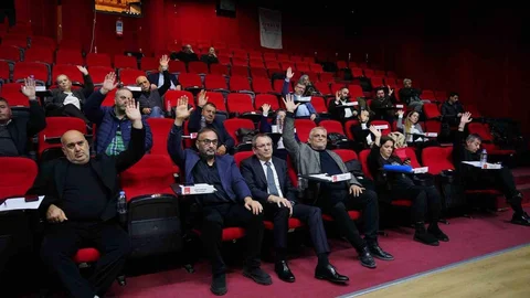 Ayvalık Belediyesi 2025 Raporu Kabul Edildi