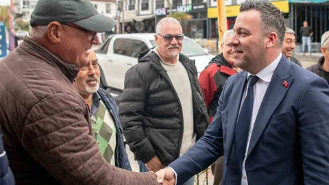 Kuşadası'nda Taksici Esnafıyla Toplantı Yapıldı