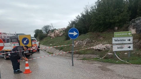 Selendi-Kula Yolu Yeniden Kapandı