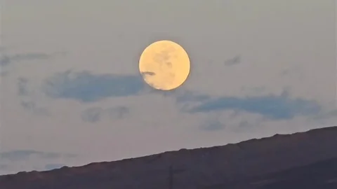 Van'da Pembe Dolunay Görsel Şöleni