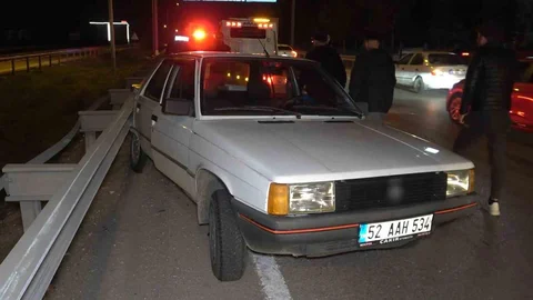 Kırıkkale'de Tır ve Otomobil Çarpıştı