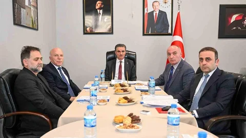 Erzurum'da Yatırımcılarla Görüşme Yapıldı