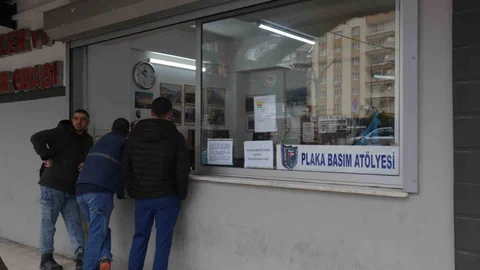 Manisa'da Plaka Değişimi Hızla Sürüyor