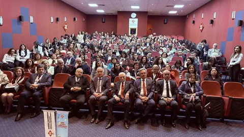Adana'da Pediatri Kongresi Düzenlendi