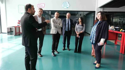 Eğitim Sanayinin Temel Taşıdır