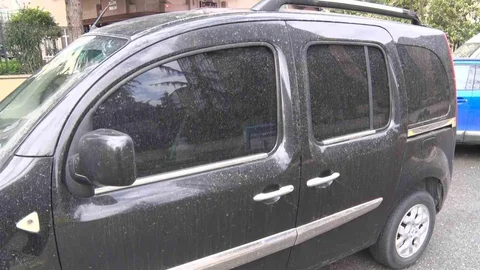 İstanbul’da Çamur Yağışı Oldu