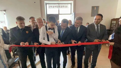 Düzce'de Otizmli Gençlerin Resim Sergisi