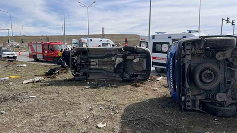 Van'da Zincirleme Trafik Kazası