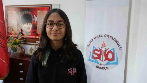 Defne Güler Amerika Matematik Olimpiyatları'nda Altın Madalya Kazandı