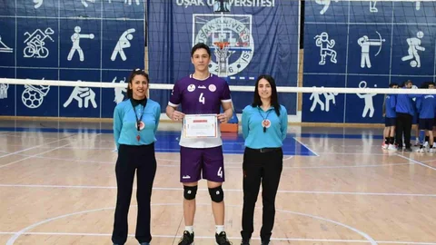 Afyonkarahisar'da Voleybol Yarı Finali