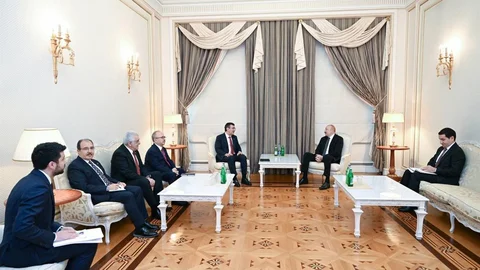 Azerbaycan'da Aliyev ve Yılmaz Görüştü