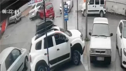 Tarsus’ta İki Araç Çarpıştı: Maddi Hasar Meydana Geldi