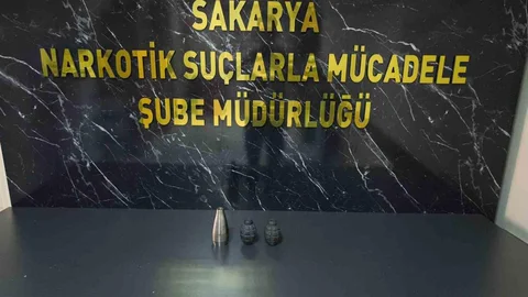 Uyuşturucu Operasyonunda Tehlikeli Silahlar Bulundu