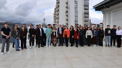 Başkan Şimşek Gençlerle Kahvaltı Düzenledi