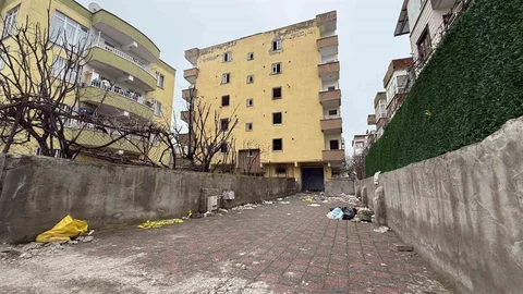 Diyarbakır'da Tahliye Edilen Bina Yıkılacak