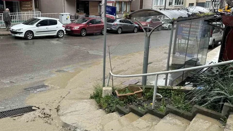 Zonguldak'ta Patlayan Su Borusu Sorunu