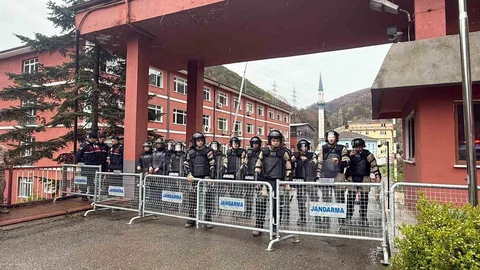 Zonguldak'ta Kapalı Oturum Gerilimi