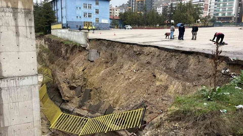 Ankara'da Sağanak Yağışlar Etkili Oldu