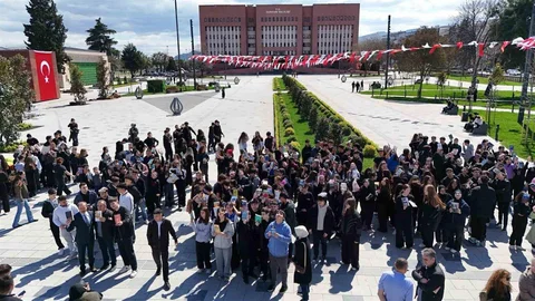 Samsun'da Öğrenciler Kitap Okudu