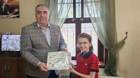 Bandırma'da Öğrencilere Kütüphane Ödülleri