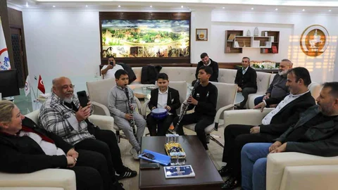 Küçük Müzisyenlere Destek Sözü