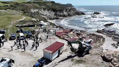 Kaçak Yapıların Yıkım Çalışmaları Devam Ediyor