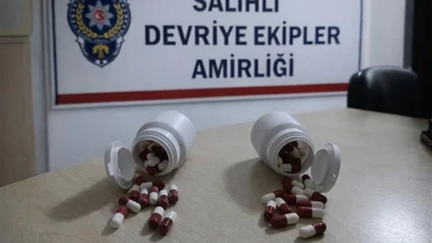 Şüpheli Kişilerden Uyuşturucu Hap Ele Geçirildi