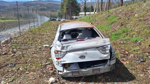 Zonguldak'ta Kontrolden Çıkan Araç Cezaevi Bahçesine Uçtu