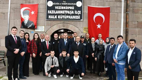 Vezirköprü'de Kitap Okuma Ödülleri Verildi