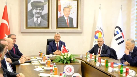 Bakan Bolat Van'da Gümrük Kapılarını İnceledi