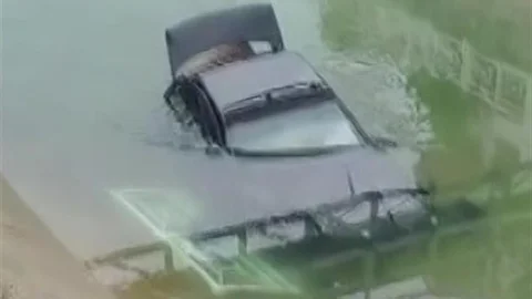 Adana’da Kontrolden Çıkan Araç Sulama Kanalına Düştü